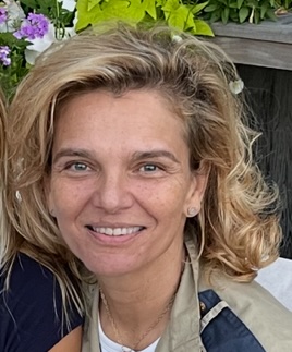 Headshot of Leigh Sherwood Matthes